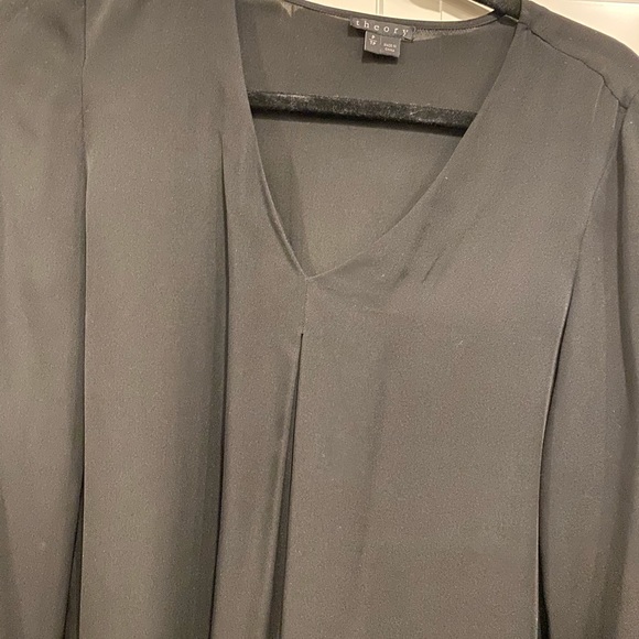 Theory shirt in Small - Picture 4 of 4
